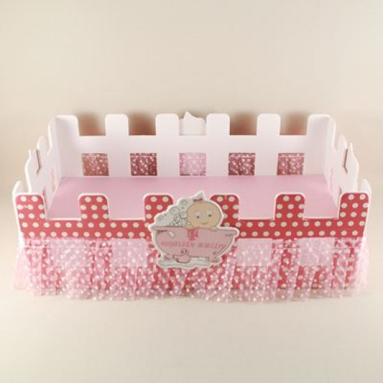 Yıkanan Bebekli Pembe Çit Ahşap Bebek Şekeri Sunum Sepeti