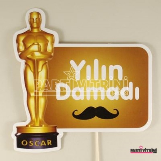Yılın damadı Oscar Konuşma Balonu