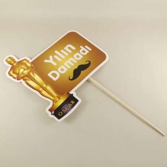 Yılın damadı Oscar Konuşma Balonu