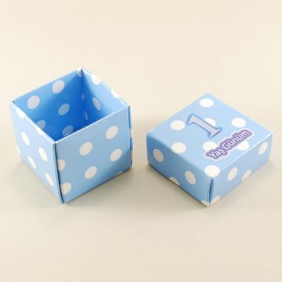 1 Yaş günüm Mavi Puantiyeli Kare Kapaklı Karton Kutu 5X5X5 cm 10 Adet