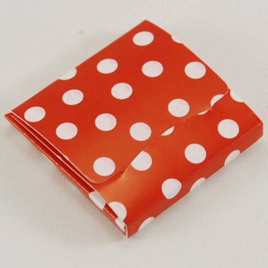 Kırmızı Puantiyeli Tekli Madlen Çikolata Kutusu