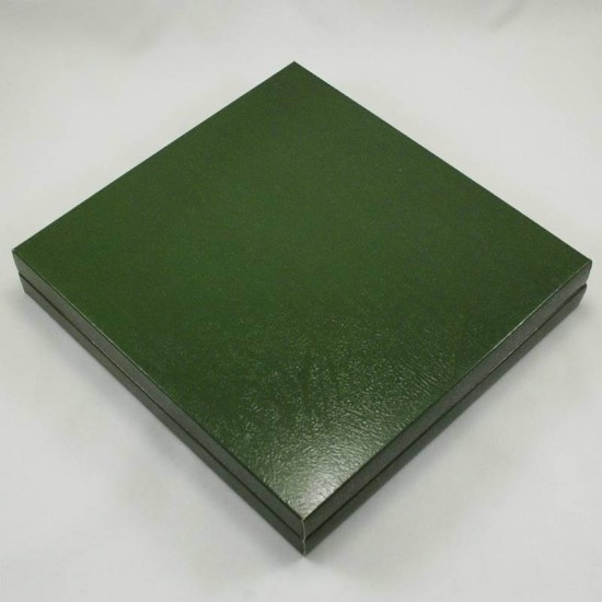 16 Bölmeli Madlen Çikolata Kutusu Yeşil Renkli