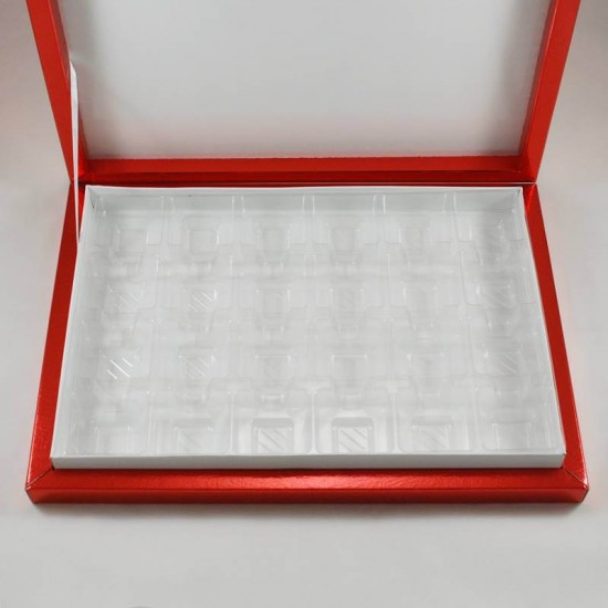 24 Bölmeli Madlen Çikolata Kutusu Kırmızı Renkli