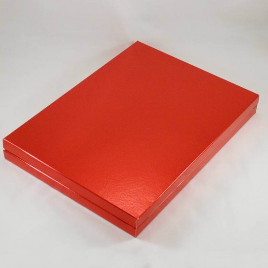 24 Bölmeli Madlen Çikolata Kutusu Kırmızı Renkli