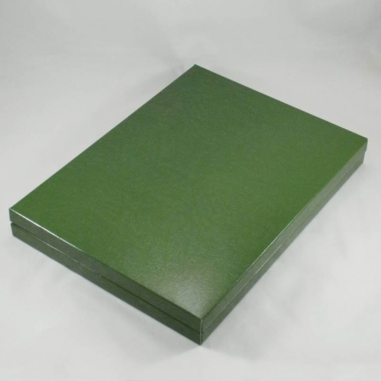 24 Bölmeli Madlen Çikolata Kutusu Yeşil Renkli