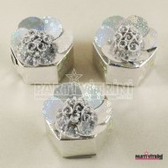 Üzeri Simli Çiçekli Altıgen Figürlü Gümüş Renk Kına Paketi 50 Adet