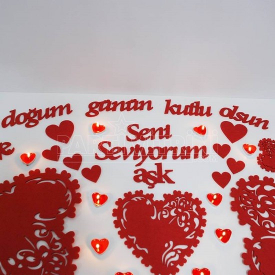 Doğum Günün Kutlu Olsun Kalpli Masa Seti