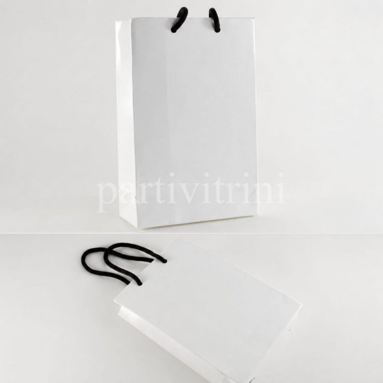 Beyaz Renk Karton Çanta 17X11X5 Cm 10 Adet Beyaz Renk Karton Çanta 17X11X5 Cm 10 Adet