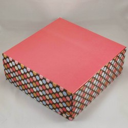 Puantiyeli Pasta Kutusu 21x21x11 Cm