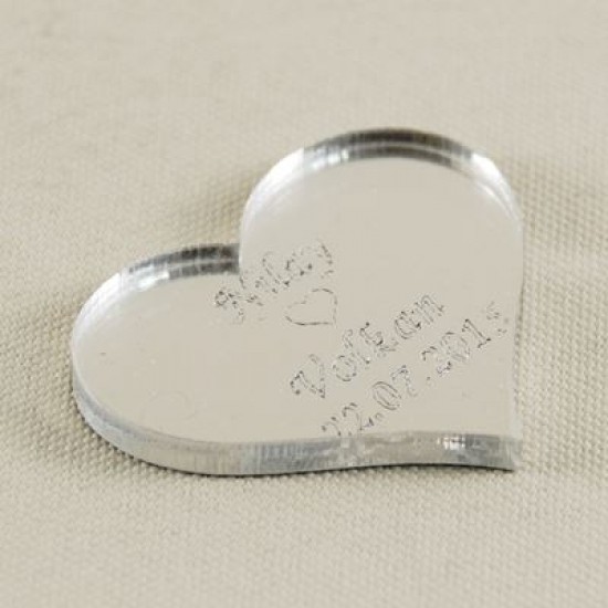 Kalp Şeklinde İsim Yazılan Pleksi Ayna