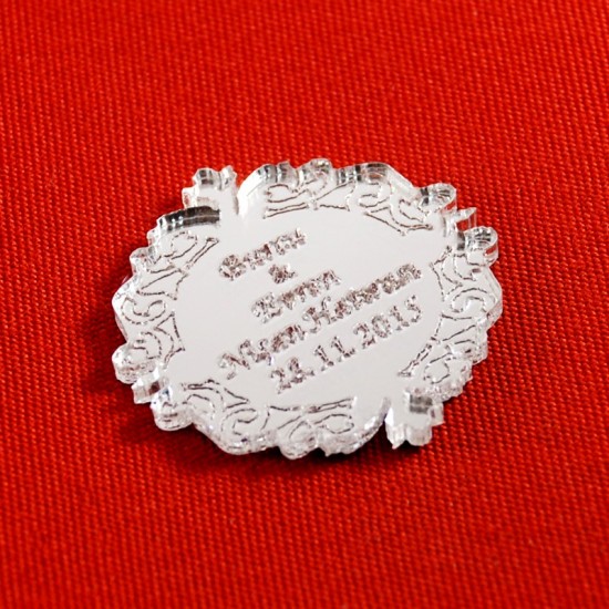 Oyma Motifli Yuvarlak İsim Yazılan Pleksi Ayna