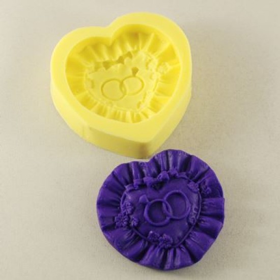 Kalp İçerisinde Yüzükler Figürlü Kokulu Taş Ve Sabun Kalıbı