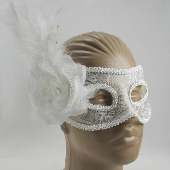 Beyaz Dantel Tüylü Maske